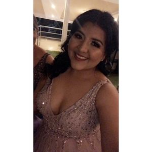 Meet your Posher, Carolina